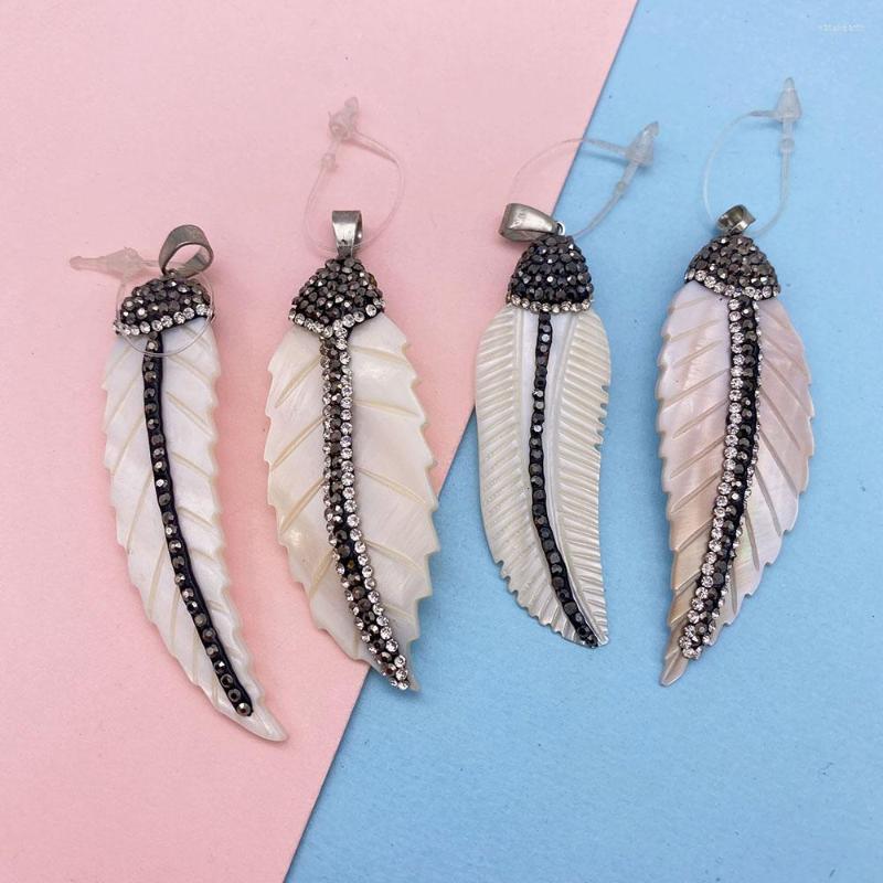 

Charms Natural Freshwater Shell Pendant White Leaf Shape Inlaid With Crystal Beads Designer For Jewelry Making Earring Necklace
