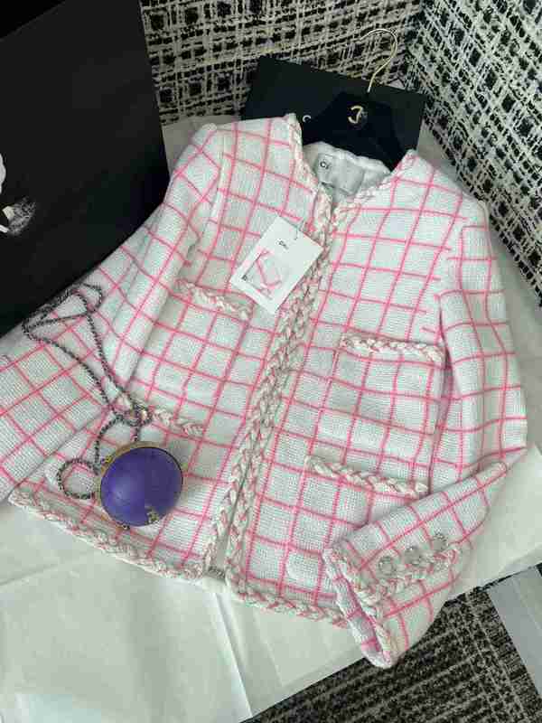 

Women' Fur & Faux designer 2023 Early Spring New Small Fragrance Style Celebrity Temperament Pink Plaid Soft Cloth Four Pocket Rolled Long Sleeve Coat 6FR4, White4