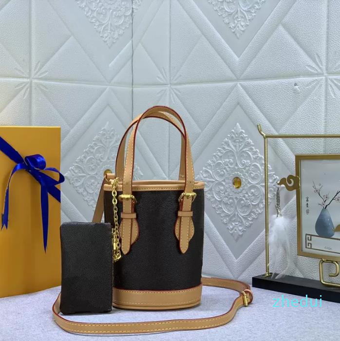 

2023-Fashion Womens Bag Trending Shoulder Bags Classic Letter Print Design Comes with Coin Purse High Quality Handbag, Brown