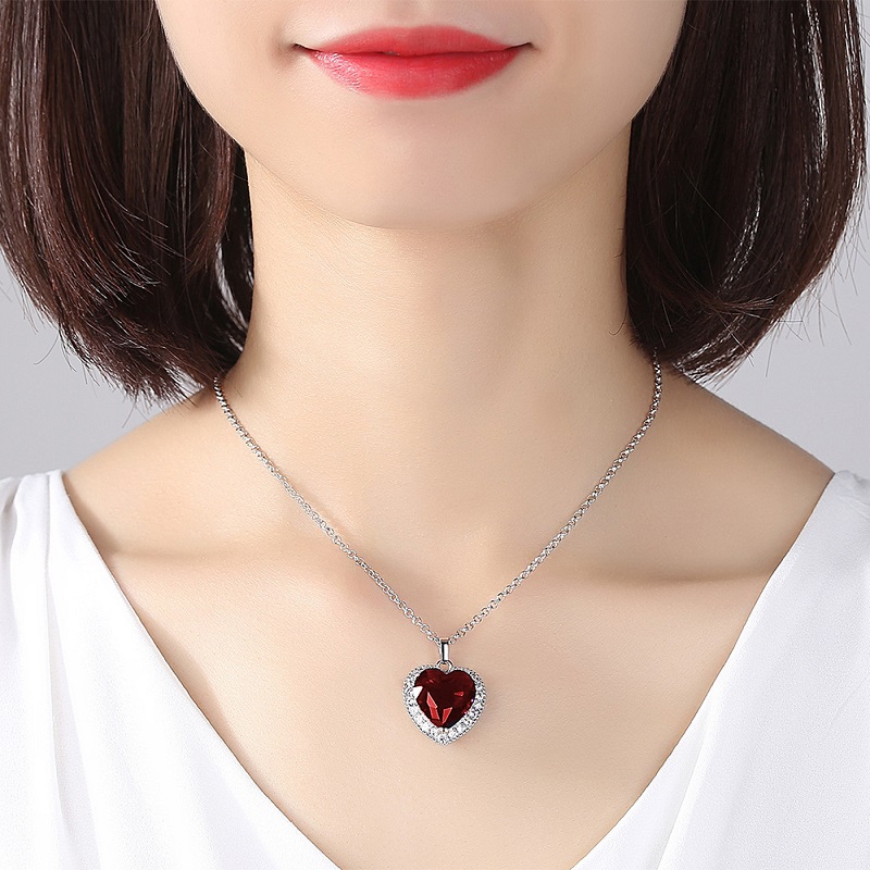

wholesale Jewelry Sets Pendant Necklace Inlaid superior rhinestone crystal Twinkle Non Fading Valentine's gift Plating white K women Heart of the Ocean Necklace