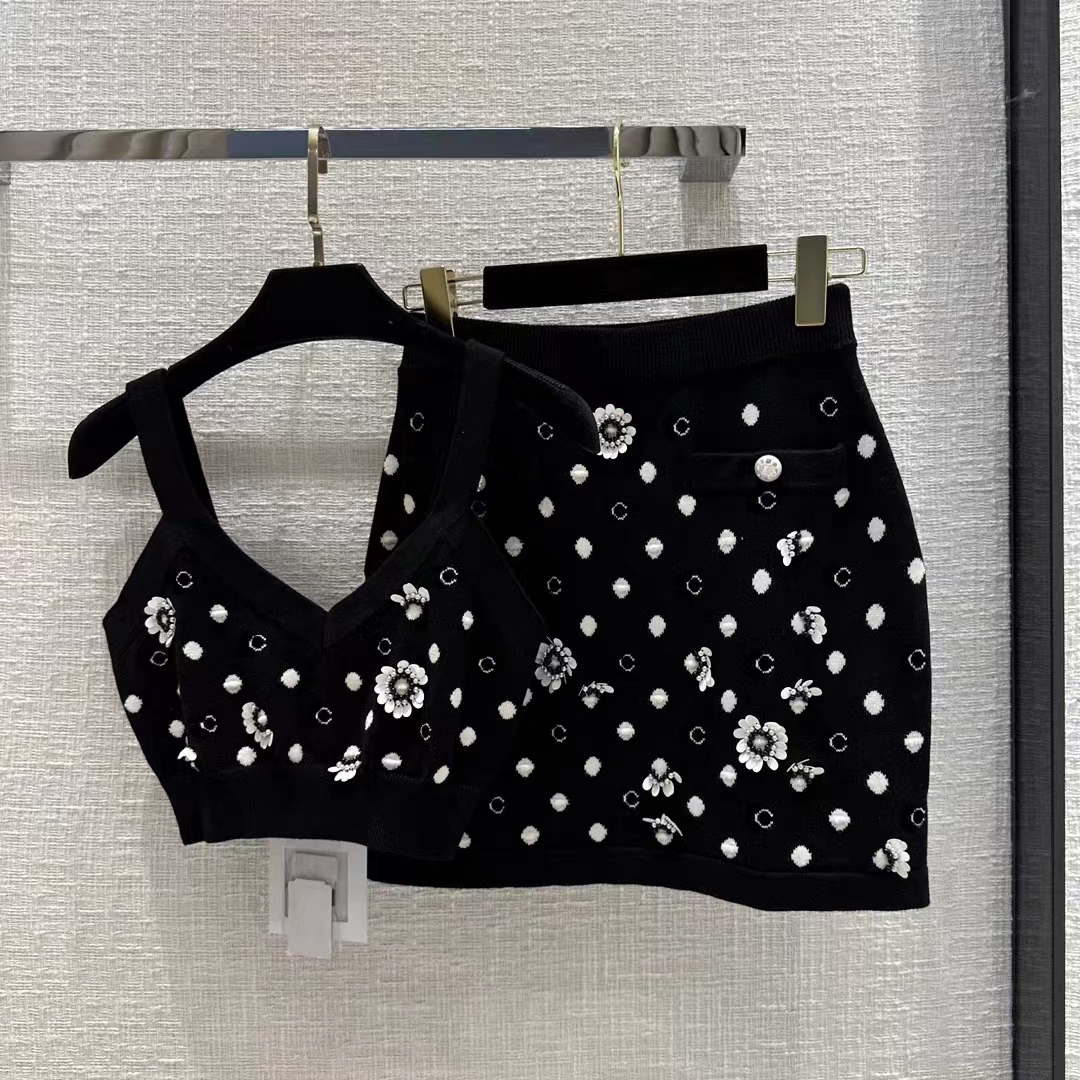 

Chan home 2023 new summer Women's Two Piece Sets fashion Two Piece Dress logo vest top short skirt womens top-grade knitting flower sexy suit birthday Mother's Day gift, Black