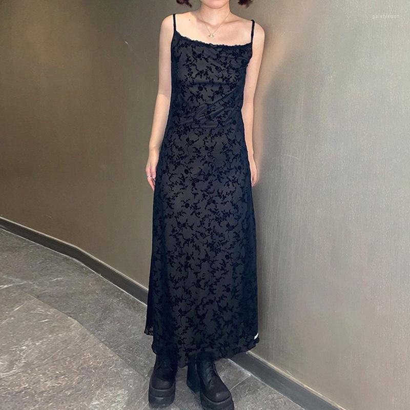 

Casual Dresses Dark Black Floral Gauze Stitching Sexy Low-cut Suspender Dress Slim Pullover Lace Patchwork Ladies For Summer