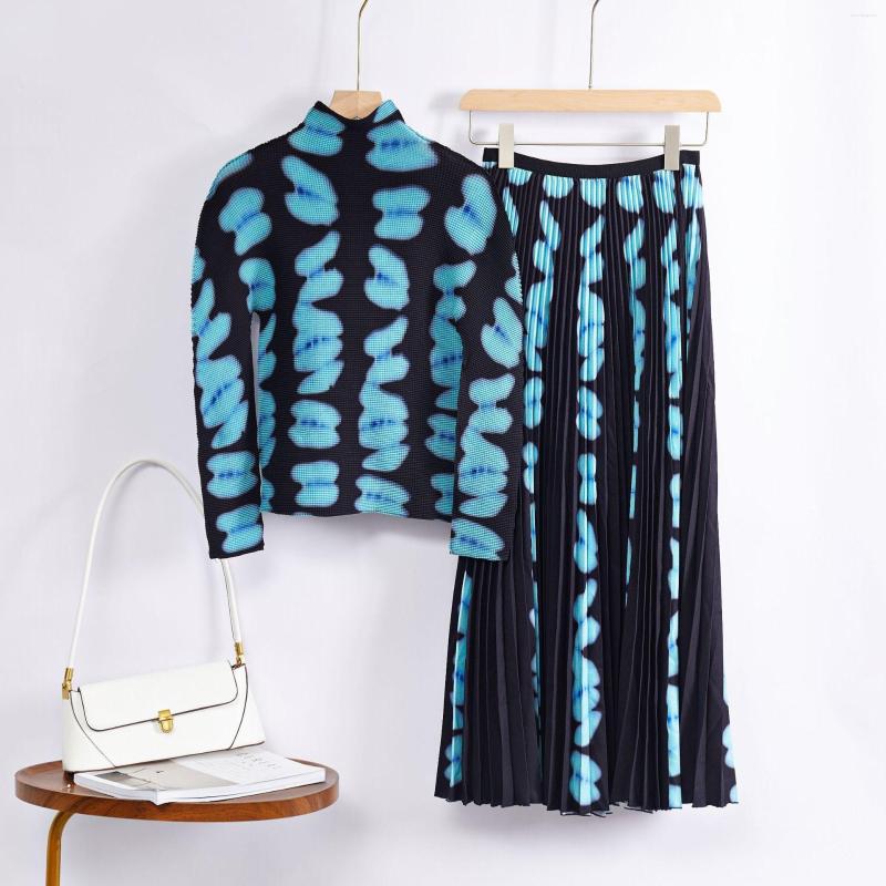 

Work Dresses Women's 2 Piece Outfits Dressy Stand Collar Geometric Printed Tops And Long Pleated Skirts, Black
