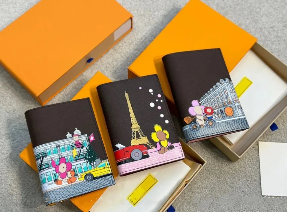 

Passport Holder Coin Purses Christmas VIVIENNE Travel HOLIDAYS New Fashion Designer Women Handbags Clutch Credit Card Holders Limited Sale Genuine Leathe