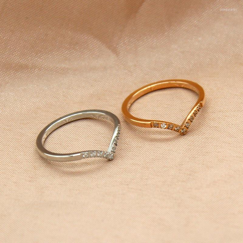 

Wedding Rings Cute V Shape Elegant Zircon Ring For Women Love Titanium Steel Jewelry Mother's Day Birthday Gift Wholesale