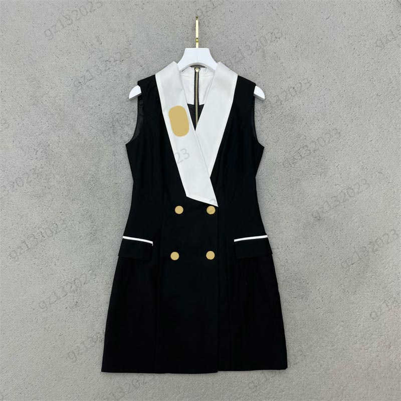 

Brand Dresses Stereo Brooch Color Contrast Double Row Button Open Sleeveless Dress Contrasting Neckline Design V-neck Slimming Maxiskit Commuting Style Dress