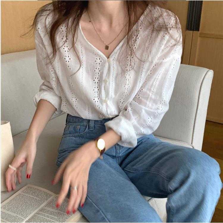 

Korean Style Crochet Embroidery V Neck Shirt Womens Spring And Summer Micro, White2