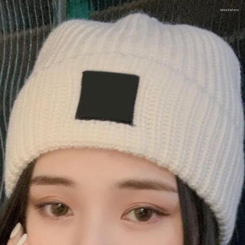 

Ball Caps Stone Standard Temperament Knitted Handsome Baotou Wool Hip Hop Cold Cap Male And Female Couples The Same Style, White