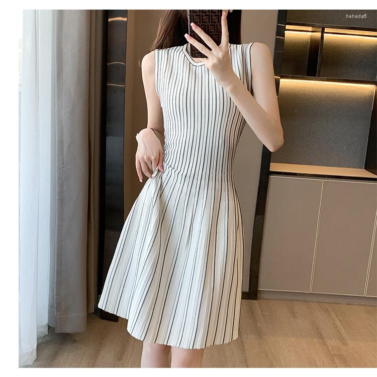 

Casual Dresses Aotvotee Striped Dress For Women 2023 Fashion Vintage Knitting O-Neck Sleeveless Summer Elegant A-Line, Black