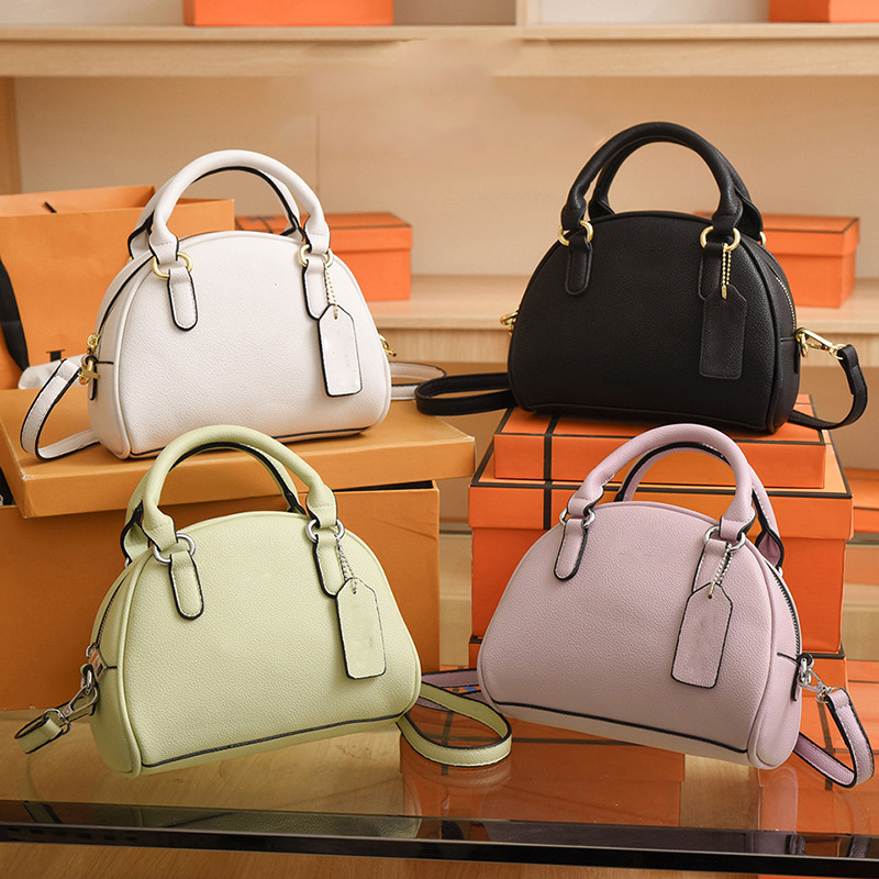 

2023 Designers Bread Bags Women Shoulder Bags Leather Fashion Handbags Luxurys Ladies Cosmetic Crossbody Totes Wallet Purse, White
