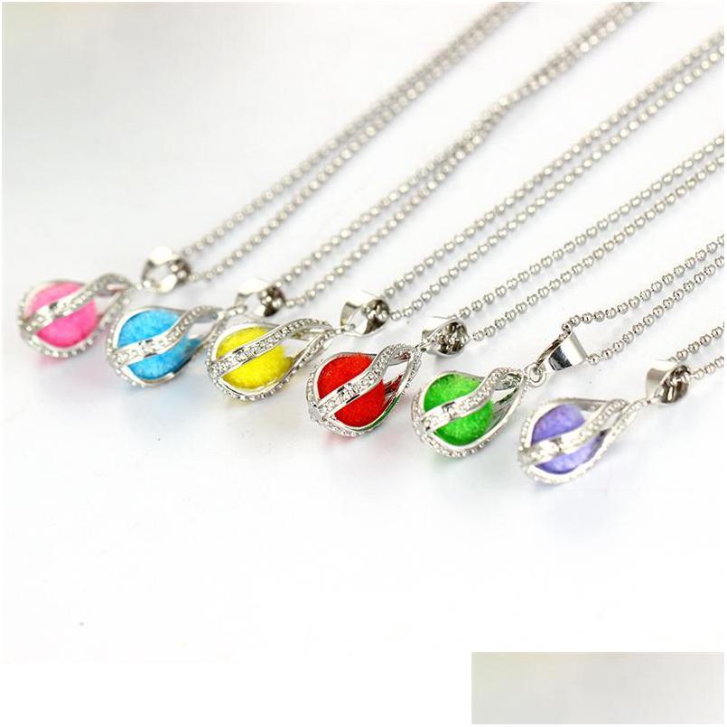 

Pendant Necklaces Censer Aromatherapy Essential Oil Diffuser Copper Necklace Locket Cage With Chain Add 6Pcs Oils Pads Drop Dhgarden Dhw5P