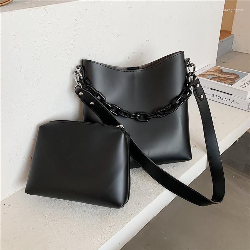 

Evening Bags Vintage Large Capacity Casual Tote Handbags Big Bucket Bag For Women 2023 Fashion Chain Trendy Wild Messenger Bolsa, Brown bag