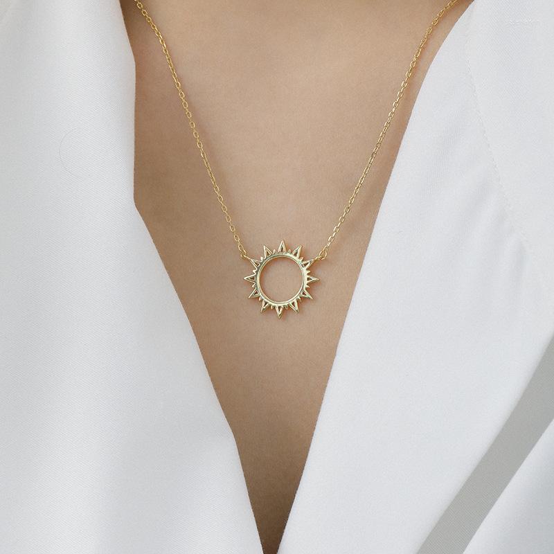 

Chains 925 Sterling Silver Necklace Sun God Three Rings Heart Zircon Opal Pendant Clavicle Chain Fashion Wild Retro Female Jew