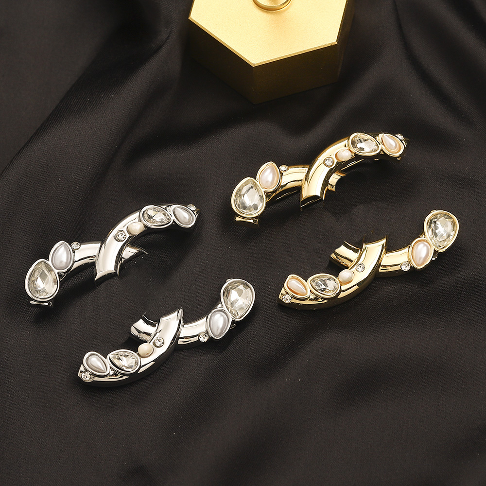 

Designer Gift brooch Spring 2023 Gift Jewelry Fashion Brand Women's Party Pins Premium 18k Gold Plated brooch Wholesale of stainless steel brooch jewelry