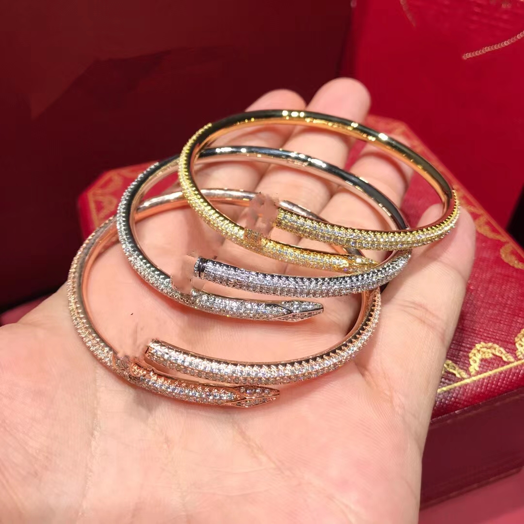 

Designer Luxury bracelet Charm Bangle men's and women's fashion stainless steel jewelry designer customized cuff personalized creative screw bracelet