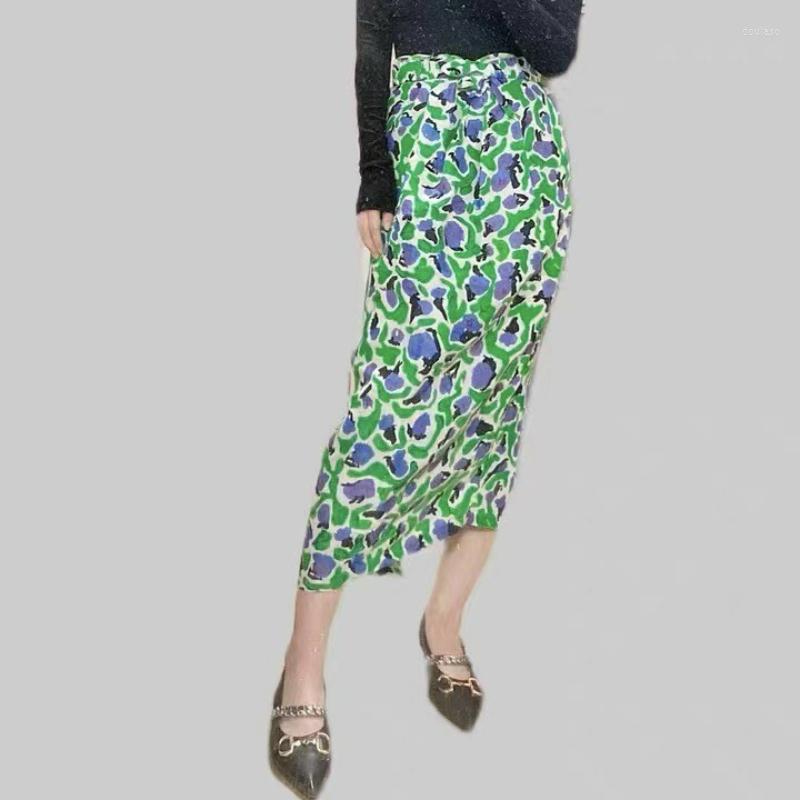 

Skirts 2023 Spring And Summer Women Fresh Green Purple Printed Silk Linen Blended Skirt With Small Slits, Green purple print