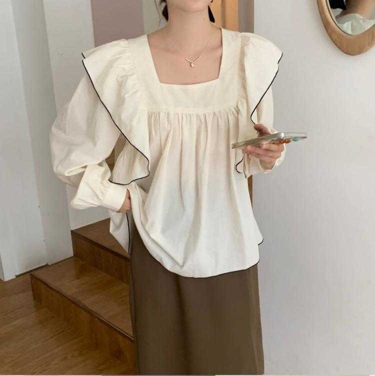 

Ruffled Pleated Shirt: Chic Autumn Design for Youthful Comfort, White