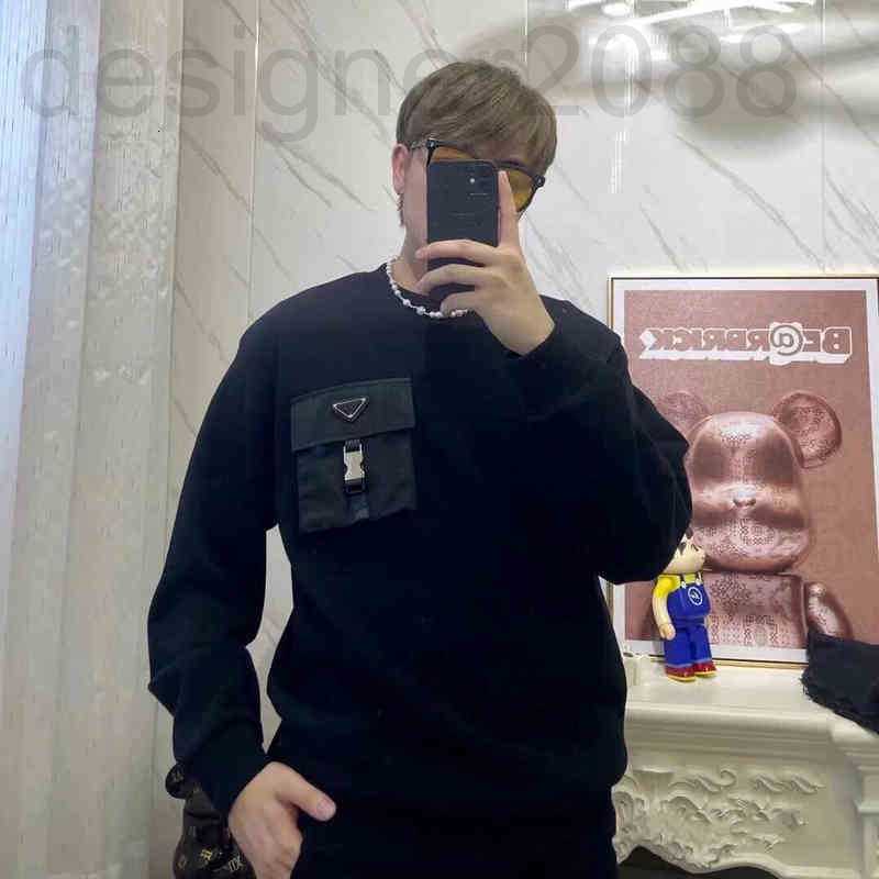 

Men' Hoodies & Sweatshirts Designer Autumn and Winter New Couple' Triangular Label Pocket Collage Tooling Leisure Round Neck Sweater for Men Women Qstn, Yellow