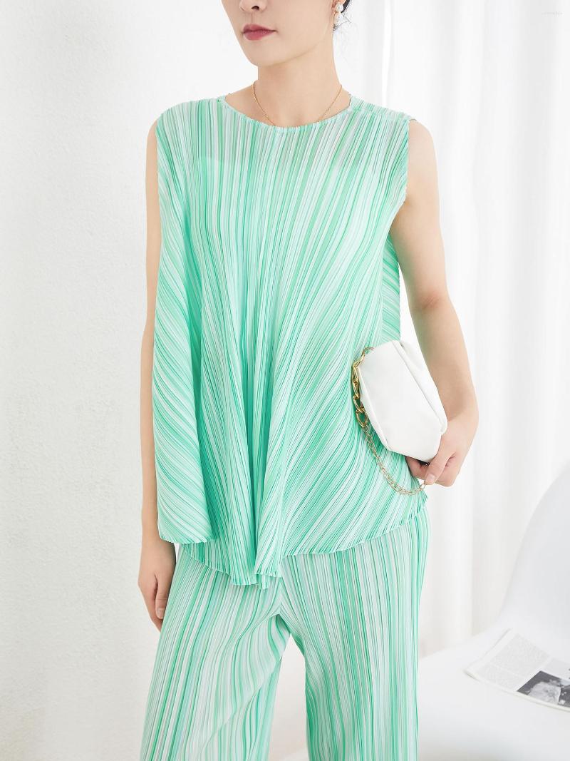 

Women's T Shirts Pleated Top Women's Summer Thin Loose Elastic Stripe Sleeveless Design Small Sense Pullover Women, Picture color
