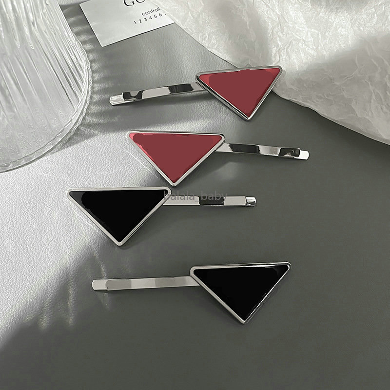 

Designer Women Triangle Hair Clip Barrettes Girl Triangle Letter Fashion Hair Accessories Jewelry Gift