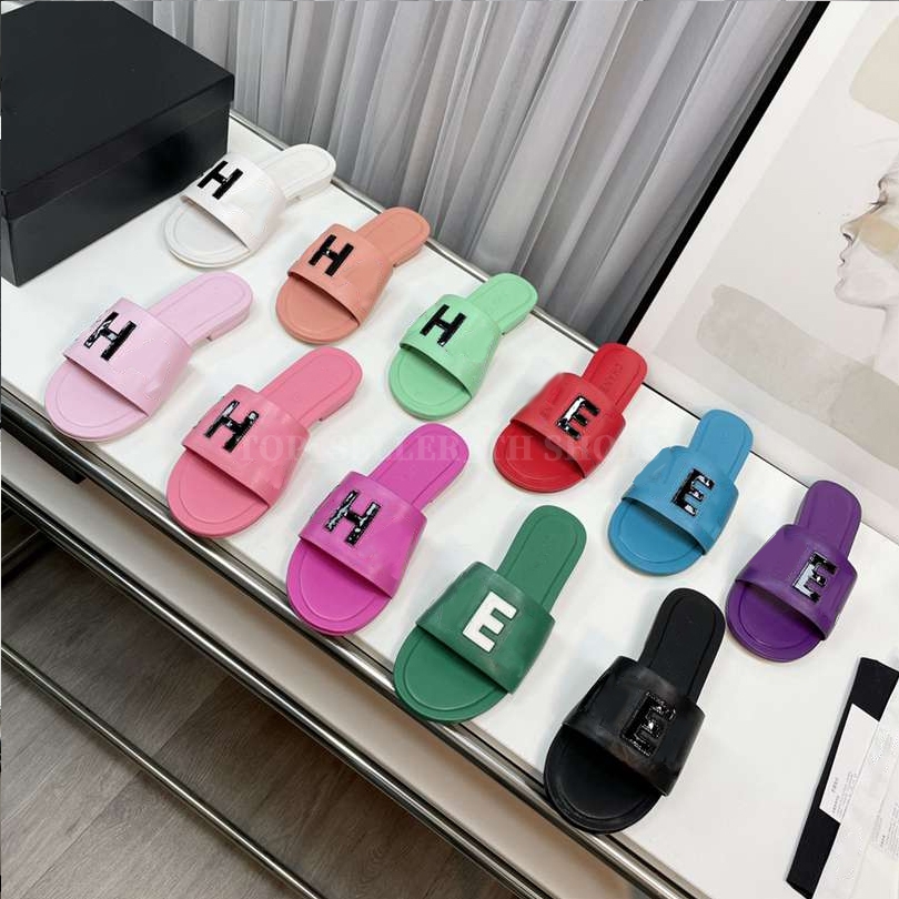 

Designer Slipper Women Lambskin Leather Slides Rubber Sandal Letters Printing Summer Beach Flip Flops Shoe, White