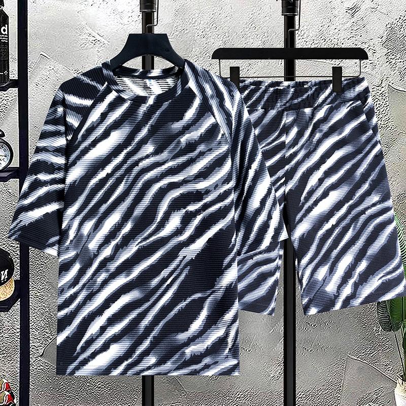 

Men's Tracksuits Half Sleeve T Shirt Shorts Sets Beach Casual Striped Print Luxury Summer Two Pieces Fashion Silky Tracksuit Conjuntos, Picture shown