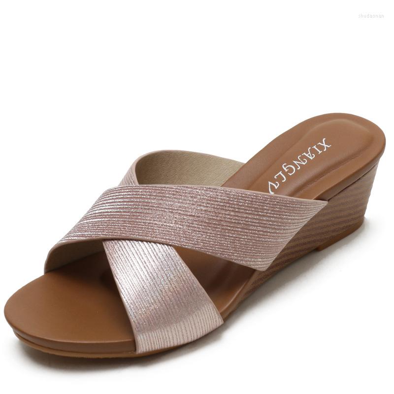 

Slippers Women's Summer Luxury Flat Heel Female Plus Size Outdoor Beach Comfortable Sandals, Black