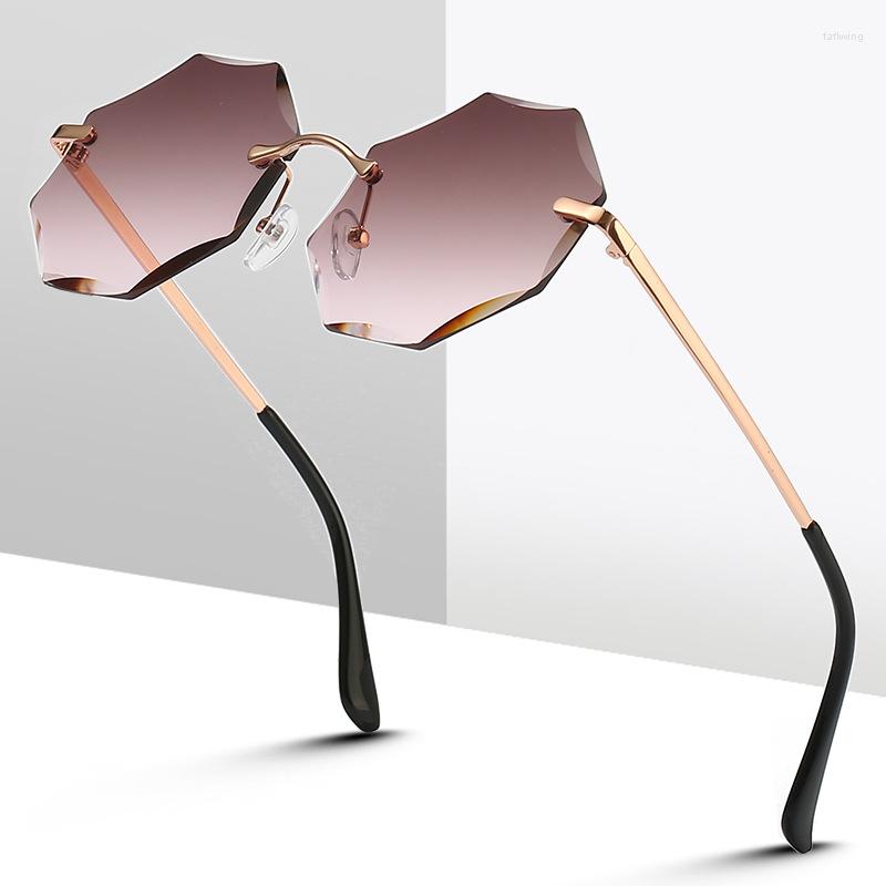 

Sunglasses Fashion Classic Women Frameless Gradient Design Sun Glasses Outdoor Driving Uv400