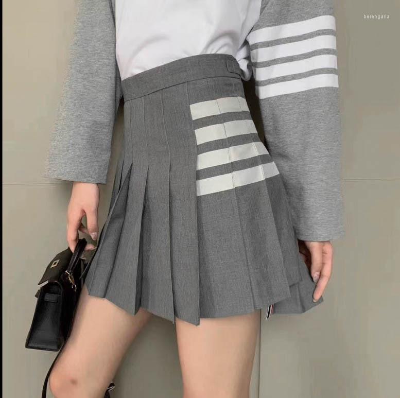 

Women's Shorts Female 2023 Y2K Classic Pleated Skirt Autumn Skirts Ladies High-waist A Link Preppy Mini Size XL 4 Bars Dress, White