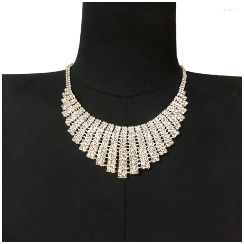 

Chains Fashion Shiny Rhinestone Women's Pendant Necklace Exquisite Luxury Crystal Bridal Wedding Tassel Jewelry Gift Accessori