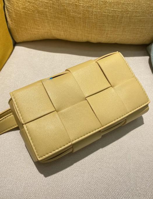 

Top quality Hand Knitting leather shoulder bags padded cassette Cross body purses Waist Bags totes Luxury Multi color selection Women's Handbags Chest pack purse, High-quality