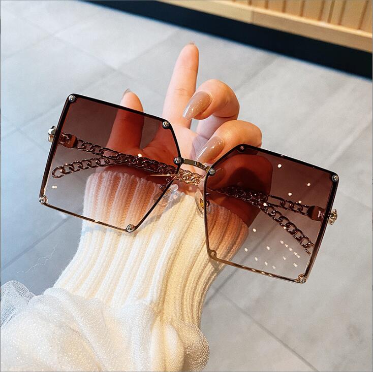 

Luxury polarized sunglasses Fashion hollowed out large square women's fashion sunglasses Versatile sunshade sunglasses Mesh red UV proof sunglasses