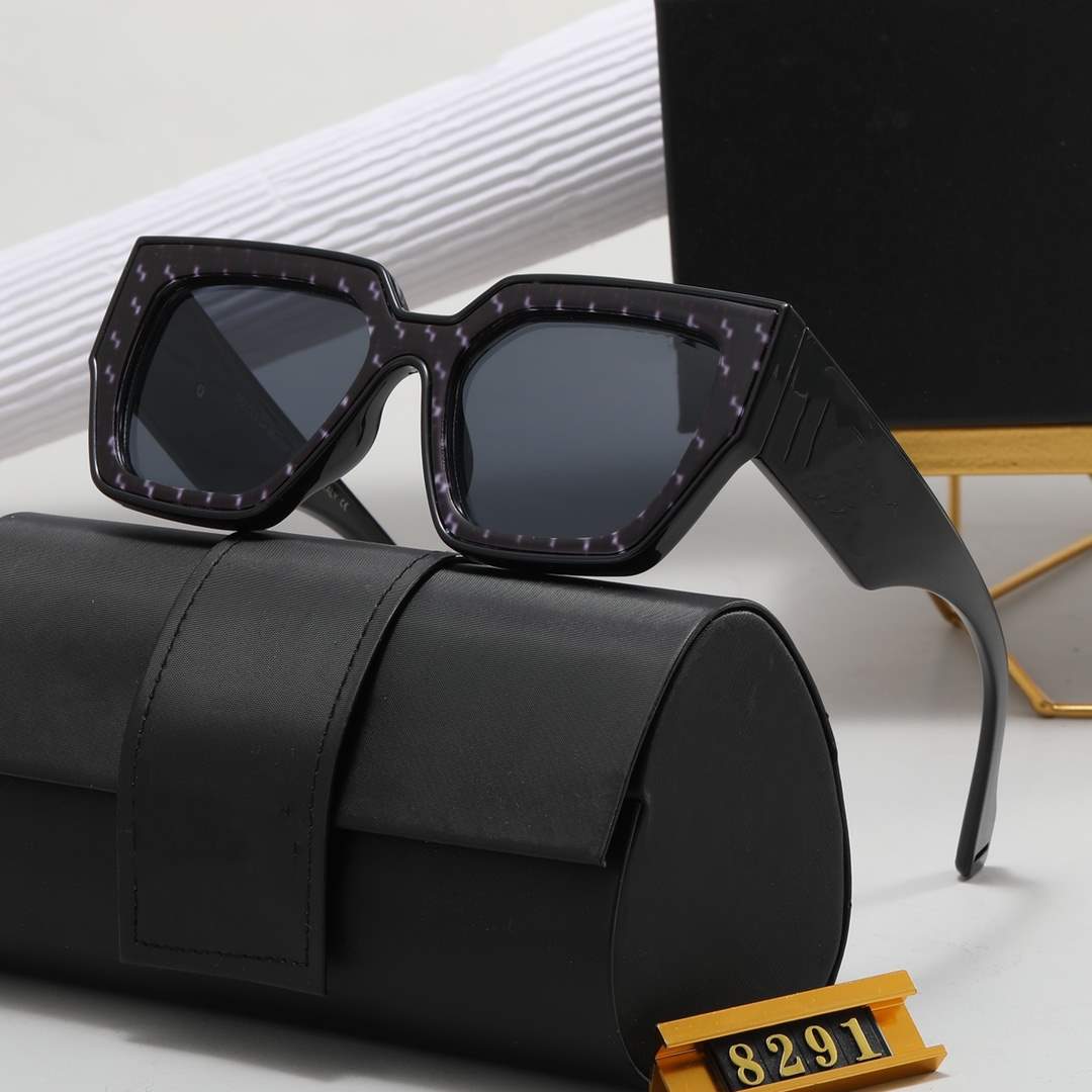 

Designer Sunglass For Women and Men Fashion Model Special UV 400 Protection Letter Leg Double Beam Frame Outdoor Brands Design Alloy Top Cyclone Sunglasses 8291