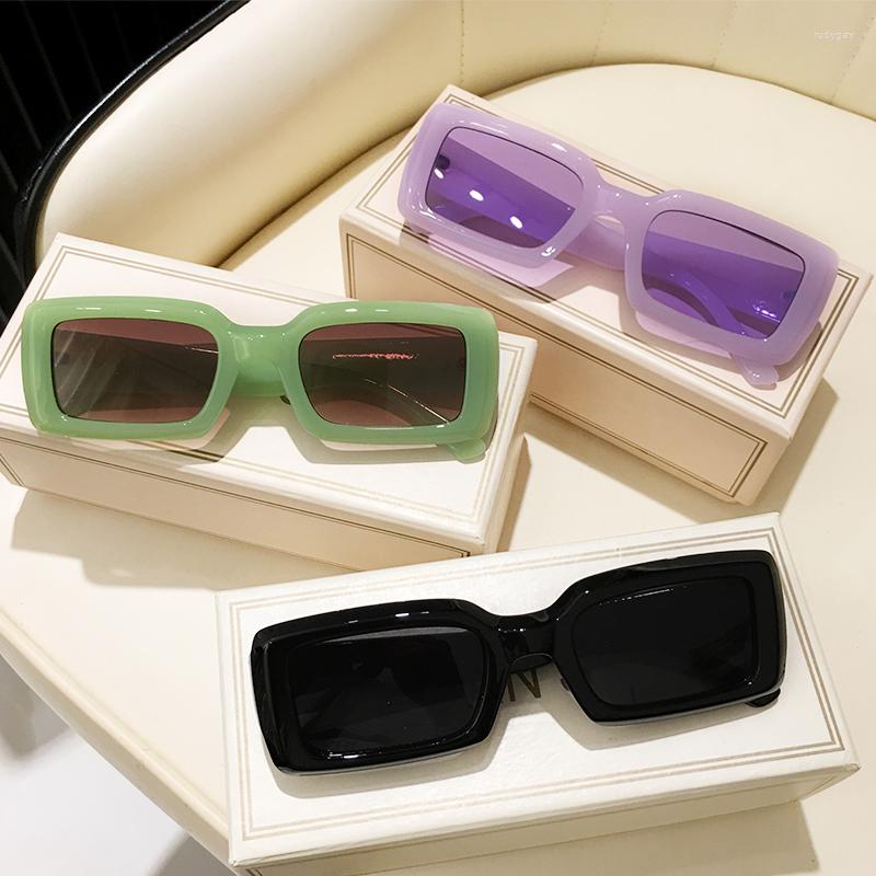 

Sunglasses Fashion Green Rectangle Women Brand Designer 90s Sun Glasses Tortoise Shell Square Frame Rivet Men Shades Eyewear