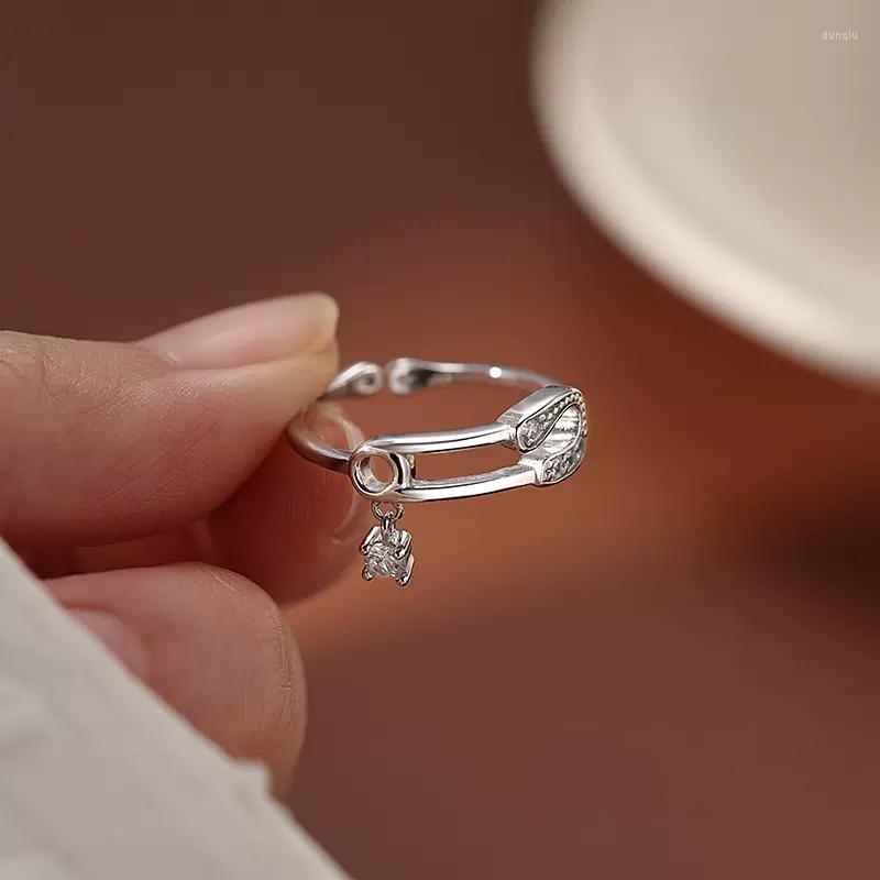 

Cluster Rings Creative Micro-Inlaid Zircon Pin Paper Clip Shape Adjustable Ring Open Finger Jewelry For Woman Party Wholesale