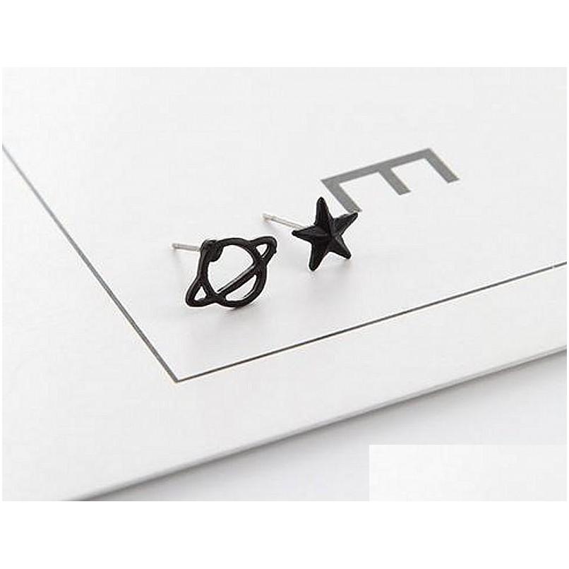 

Stud New Black Jewelry Earrings Hollow For Women Set Lovely Retro Space Perforated Fashion Drop Delivery Dhgarden Dhw0T