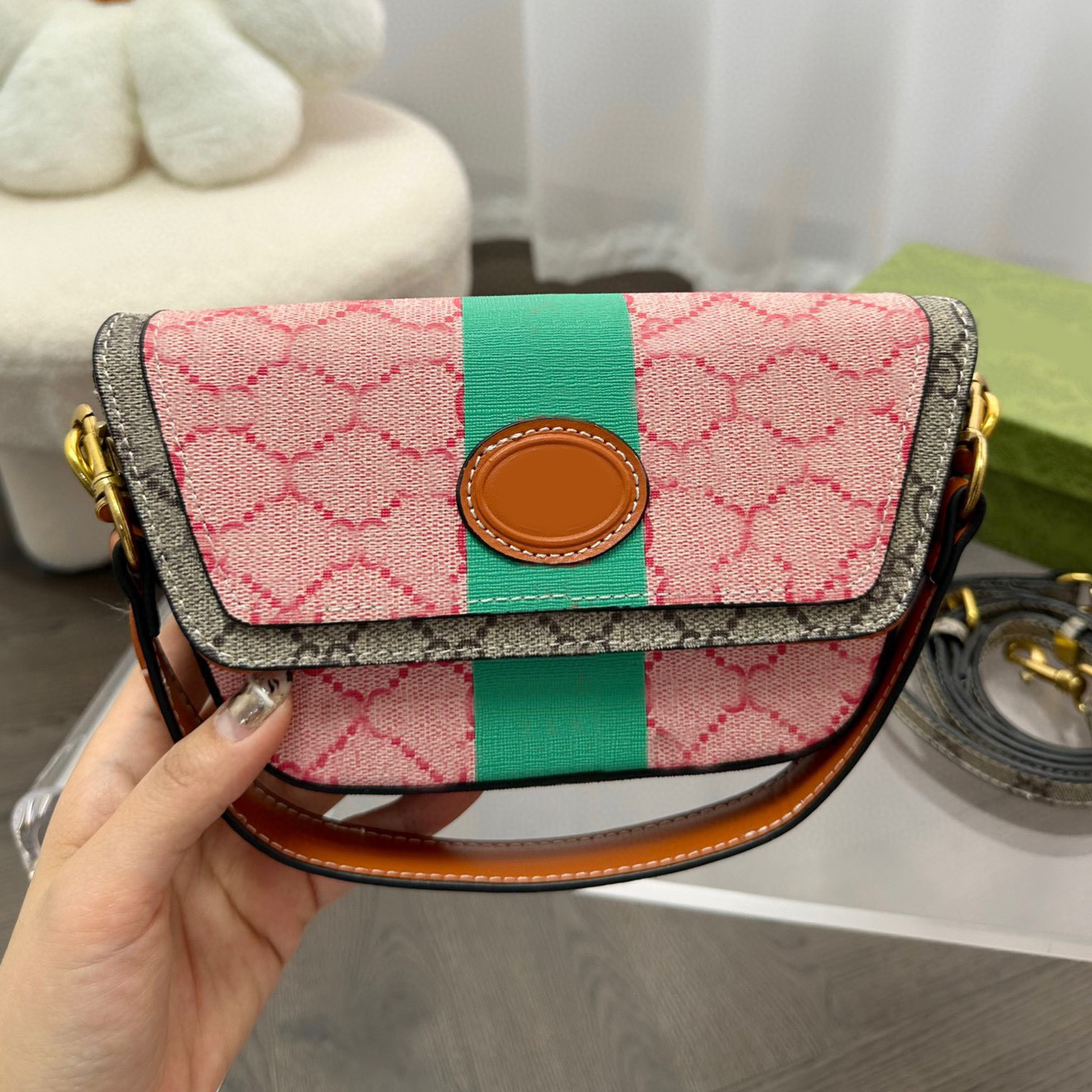 

2023 Designers Leather women shoulder G bags crossbody Luxury handbags clutch purses ladies wallets tote Gold Silver Chain Bag, Pink with logo16*11