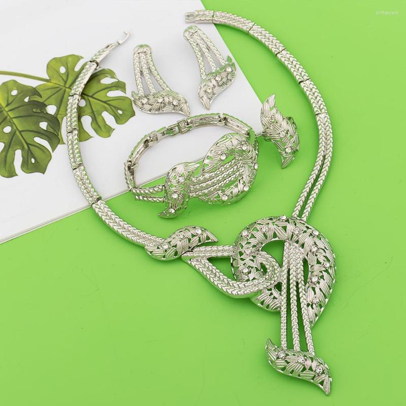 

Necklace Earrings Set Bracele Selling Fashion Jewelry Earring Bracelet Elegant Luxury Ladies Party Wedding, Picture shown