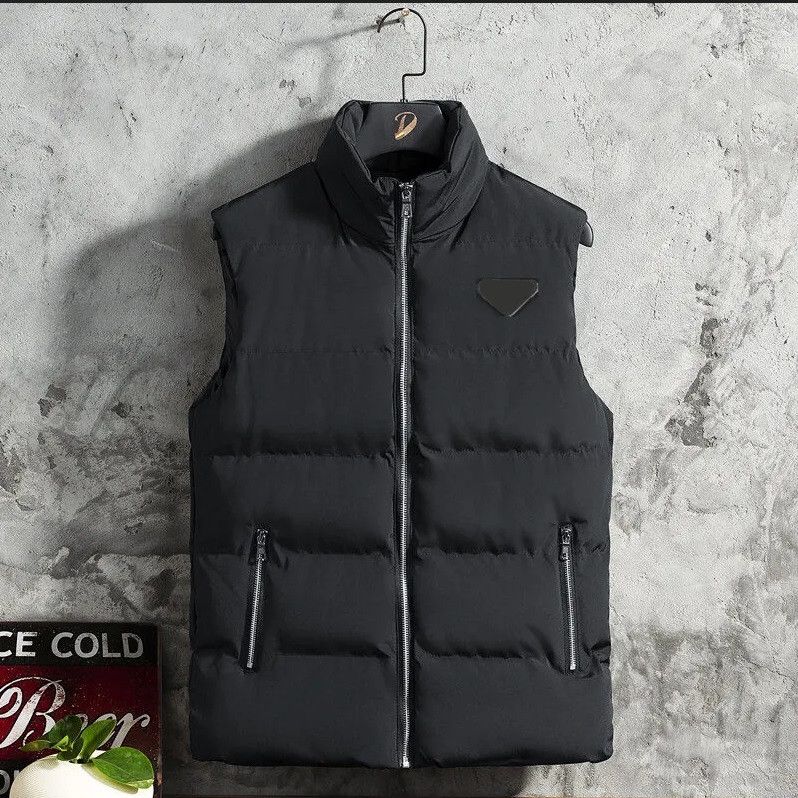 

2023 PRA Men's designer vest big triangle design selected Luxurious and comfortable fabric soft healthy and wear-resistant mens winter warm coat