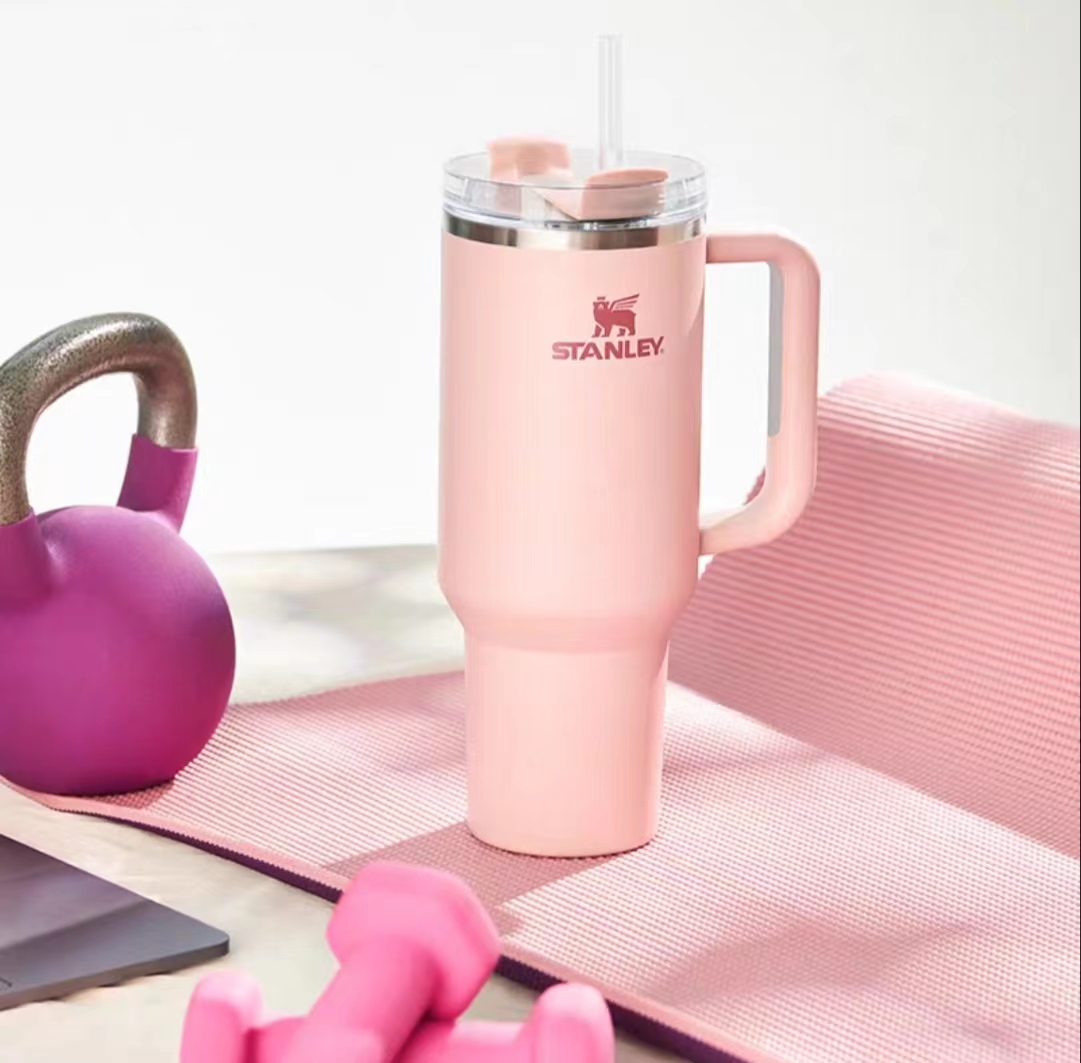 

2023 Top second Generation Luxury (Drinkware) Stanley Stainless Steel with Handle Mug Ready with logo Stanley 40oz Cup Large Mesh Handle Vacuum Travel Mug Keep cold