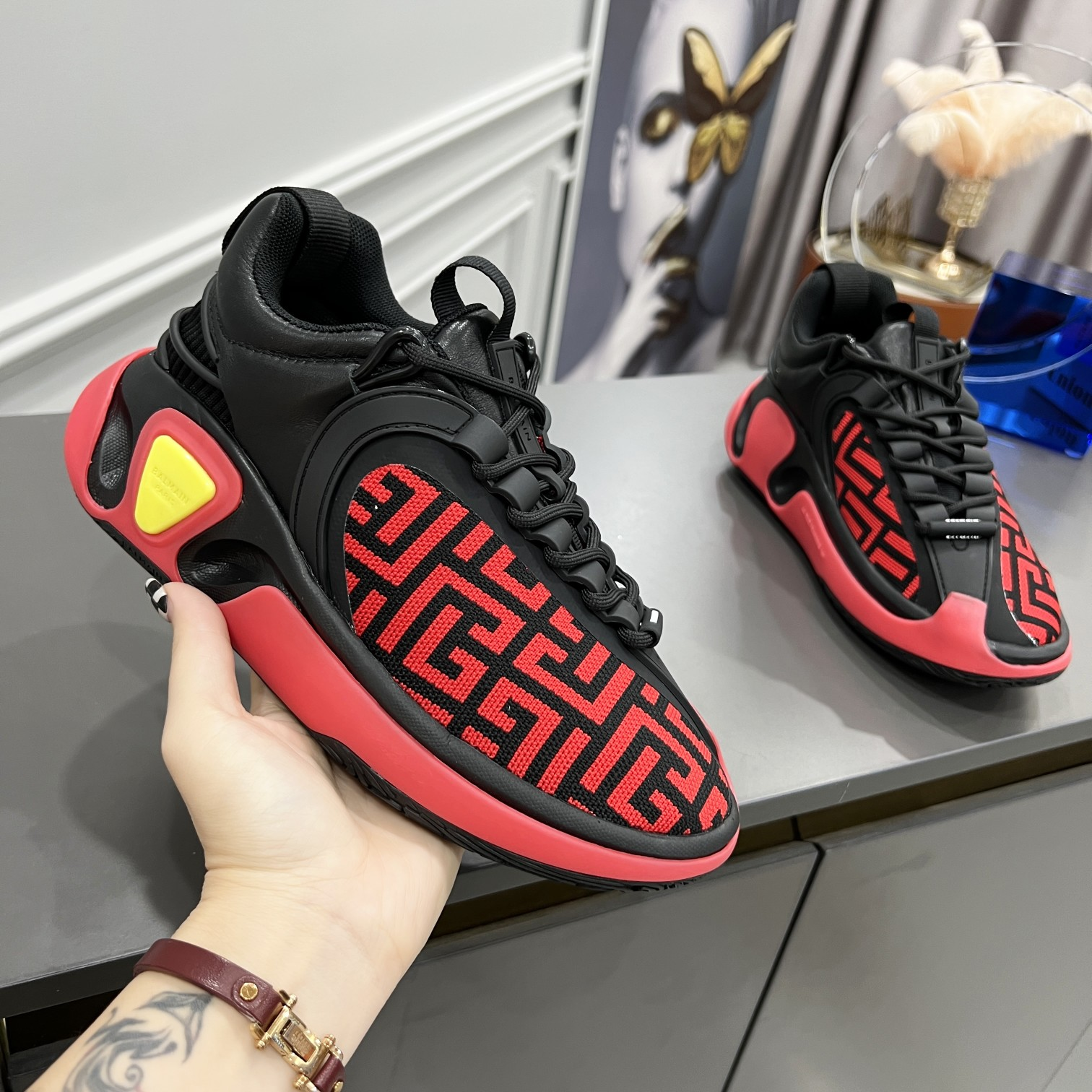 

Designer Luxury Leather Unicorn Sneakers Casual Shoes Men's And Women's Fashion Outdoor Sneakers Space Runner Sneakers
