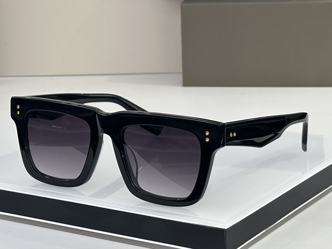 

Sunglasses For Men Women Retro Eyewear DTS 712 MASTIX Designers Style Anti-Ultraviolet Full Frame Random Box