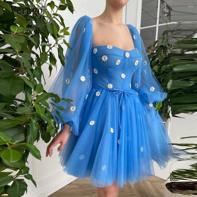 

Party Dresses Verngo Elegant Blue Tulle Short Prom 2023 Puff Long Sleeves Sweetheart 3D Flowers Above Knee Length Cocktail Gowns, Red