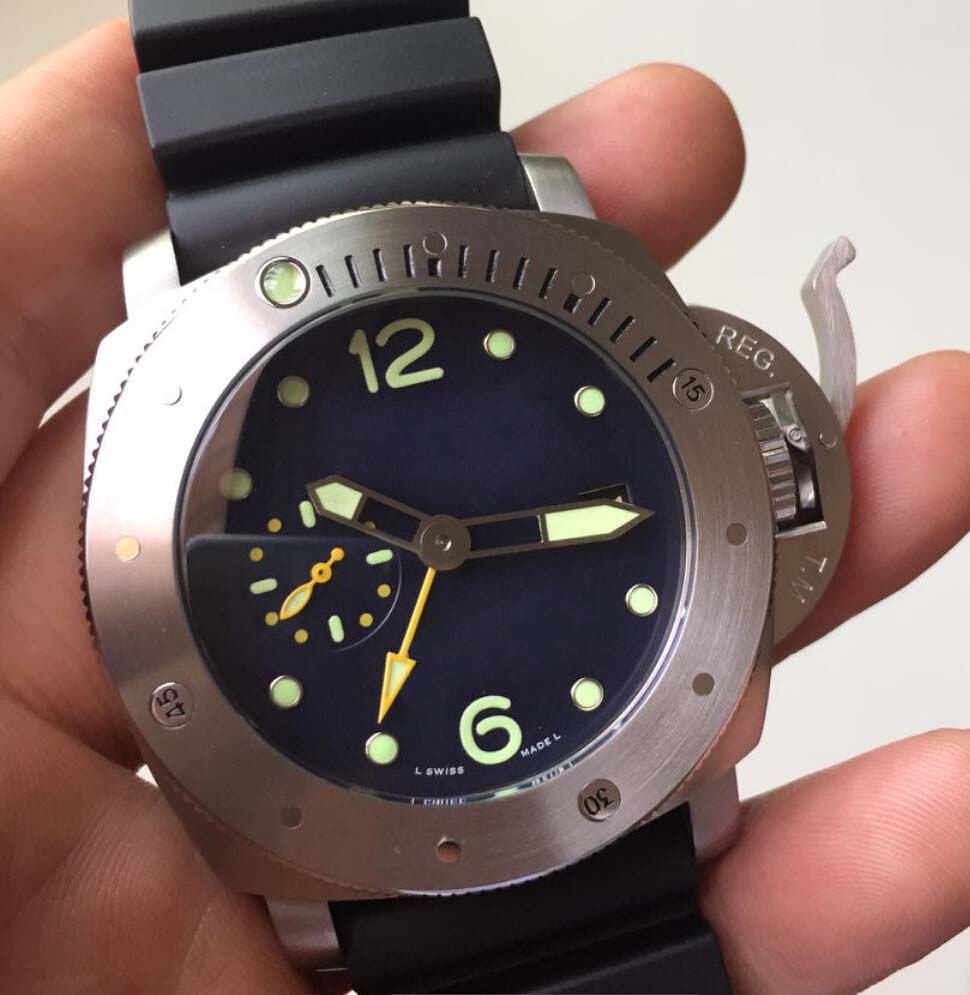 

Classic Super Quality watches for men 47 mm dark blue dial CaL.2555 movement Auto Date 316 L Refined steel case Rubber strap Luminous fashion Men's Wristwatches