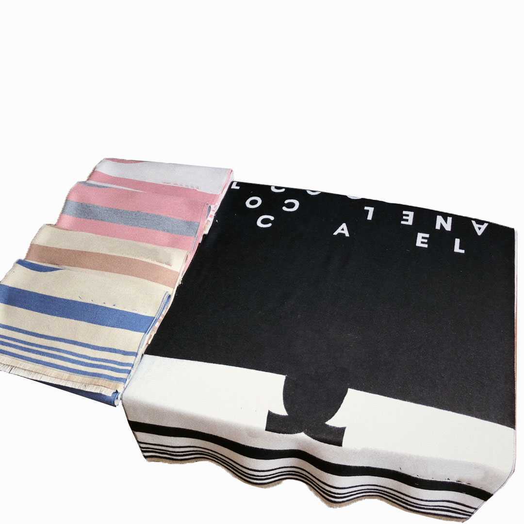 

2022 New Designer Cashmere Scarf Fashion trend Autumn and Winter warm scarf clothing with hot style