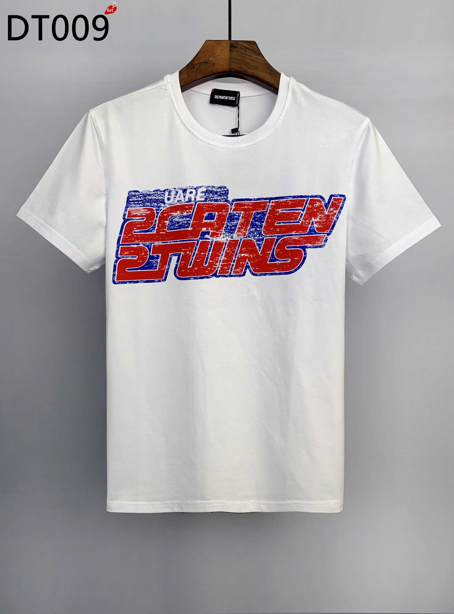 

Mens TShirts Mens Designer T Shirts Black White Back Cool Tshirt Men Summer Italian Fashion Casual Street Tshirt Tops Plus Size MXXX dsquare 2 d2 dsqs dsq2s 1FOT