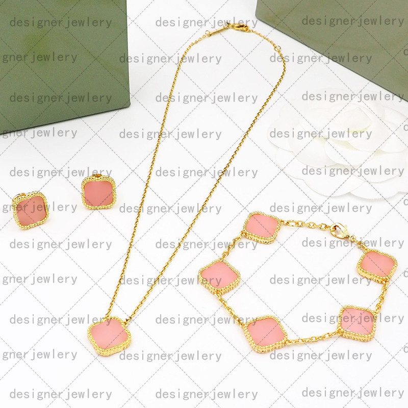 

fashion 4/four leaf clover pendant necklace earring bracelet High Quality Choker chains 18K Plated gold girl Gift flower designer jewelry clover necklaces designer