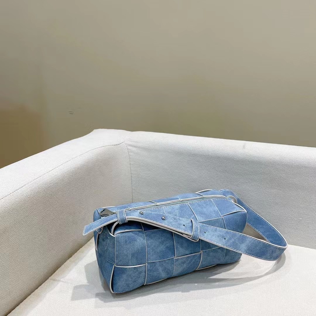 

Lady Cowboy Woven Handbags For Women 2023 New Designer Messenger Bags Luxury Brand Crossbody Bag Soft Leather Shoulder Bag, Blue