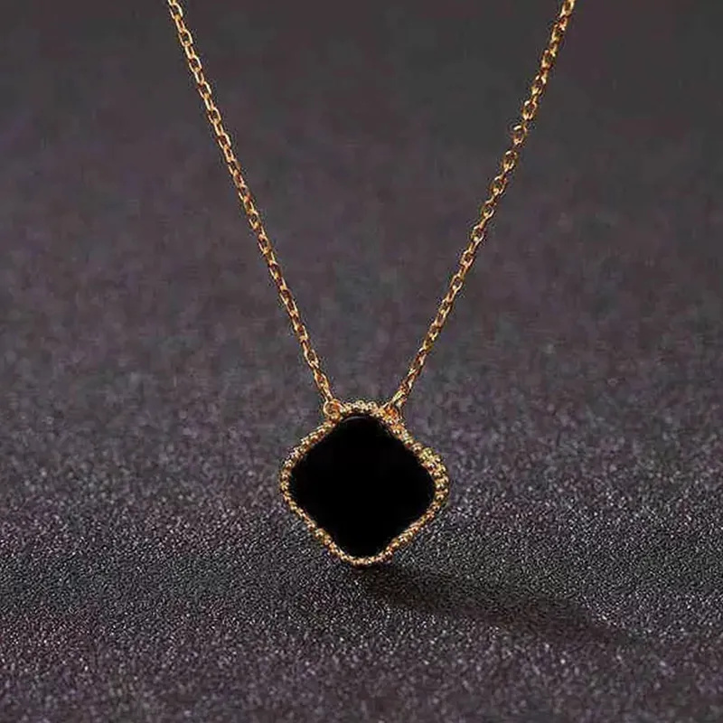

hot designer Pendant Necklaces for women Elegant 4/Four Leaf Clover locket Necklace Highly Quality Choker chains Designer Jewelry 18K Plated gold girls Gift Fashion