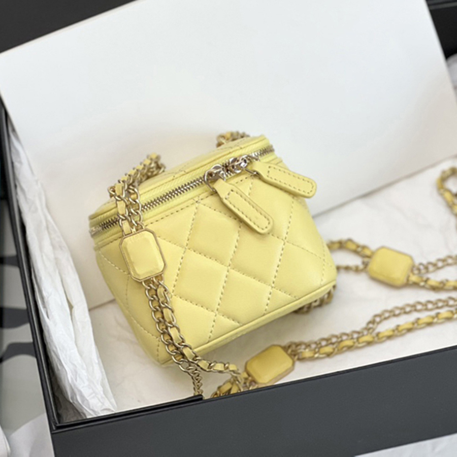 

Designer Cosmetic Bags luxury Shoulder Bags 1:1 Quality Lambskin Crossbody Bag 11cm With Box MC142